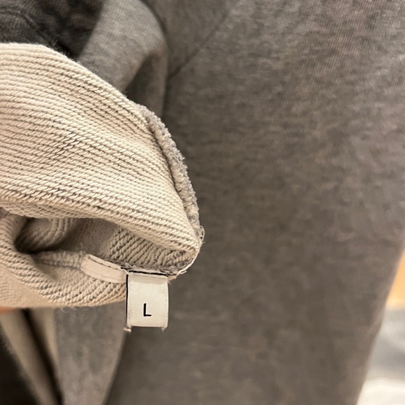 Balenciaga Men's Crewneck - Picture 4 of 6